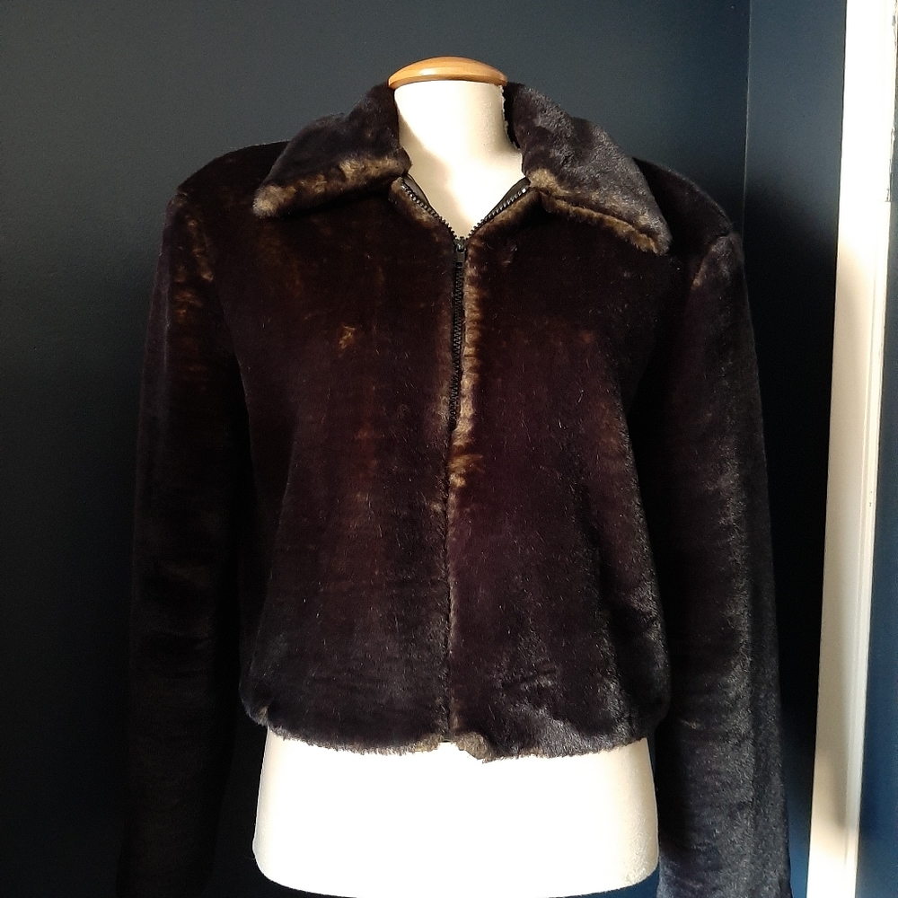 Navy blue faux fur crop coat by sin